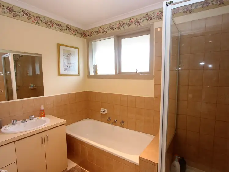 Seventh view of Homely house listing, 10 Chatswood Avenue, Langwarrin VIC 3910