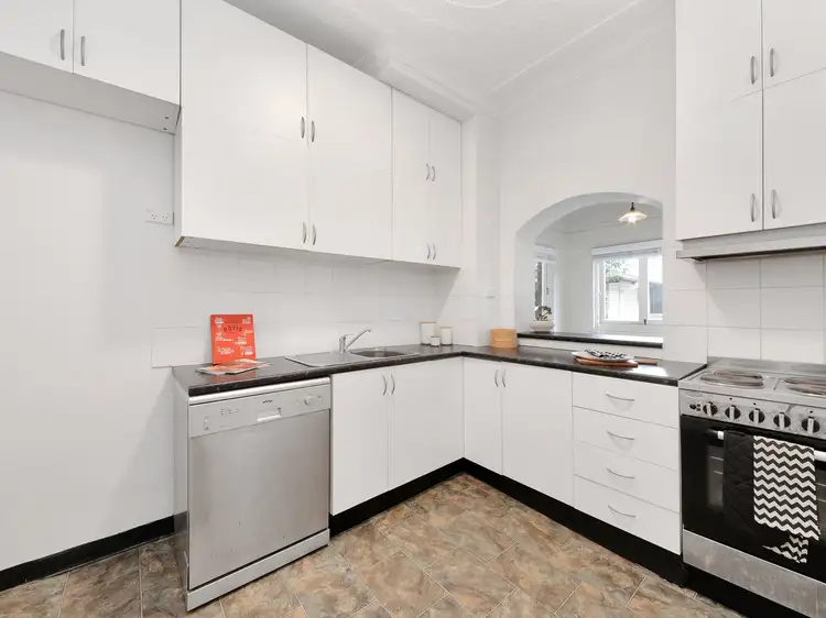 Fourth view of Homely unit listing, 8/5 Edward Street, Bondi Beach NSW 206