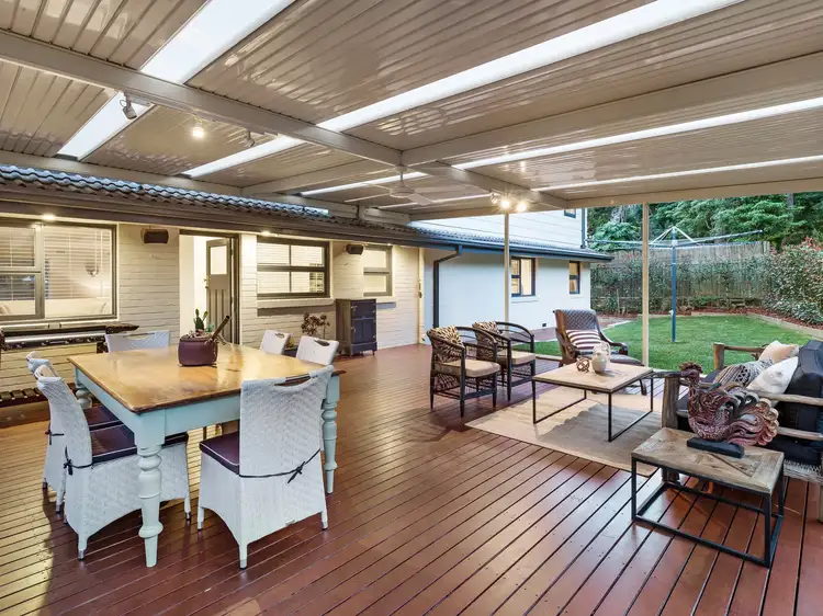 16 Robin Avenue, Turramurra NSW 2074