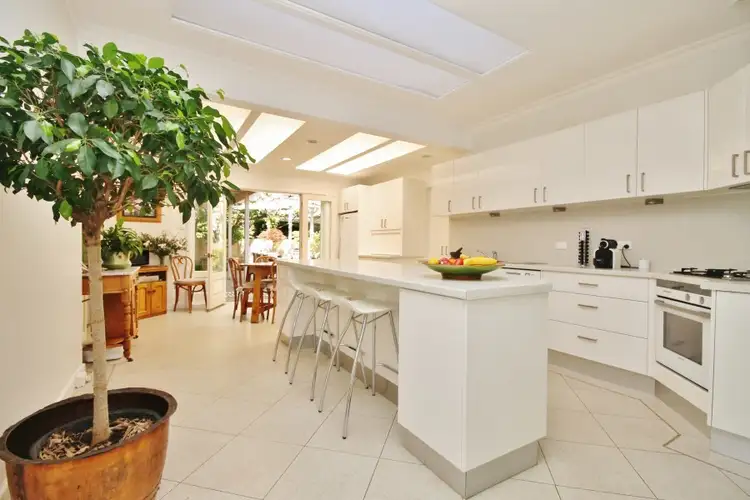 4 Golsby Street, Bathurst NSW 2795