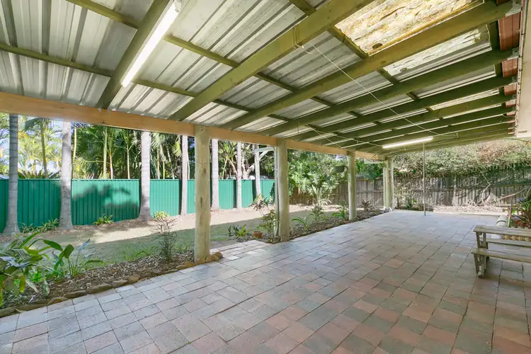 9 Jabiluka Drive, Highland Park QLD 4211