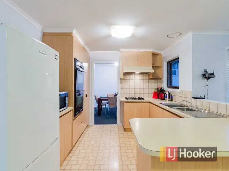 Fourth view of Homely house listing, 54 Ravenhill Crescent, Endeavour Hills VIC 3802