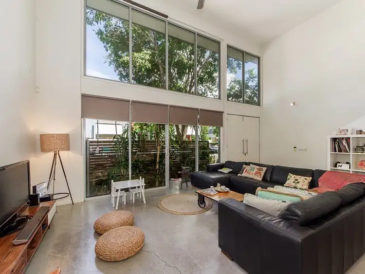 4 Watts Drive, Varsity Lakes QLD 4227