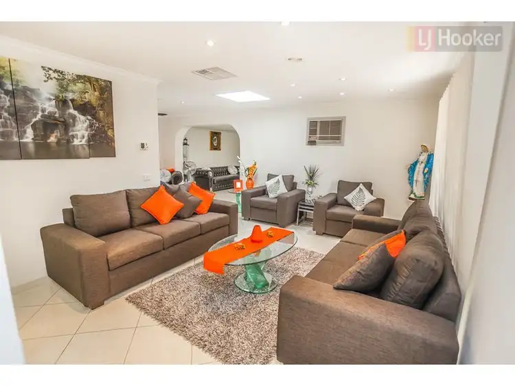 Fifth view of Homely house listing, 19 Knight Court, Meadow Heights VIC 3048