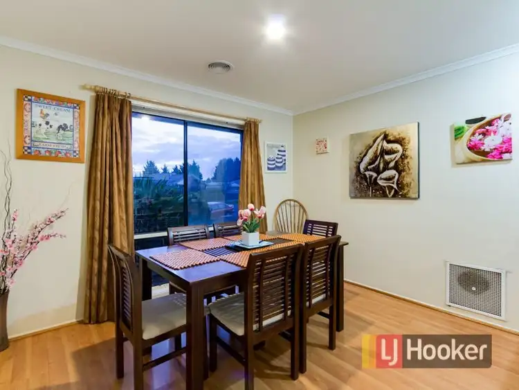 Sixth view of Homely house listing, 18 Temby Close, Endeavour Hills VIC 3802