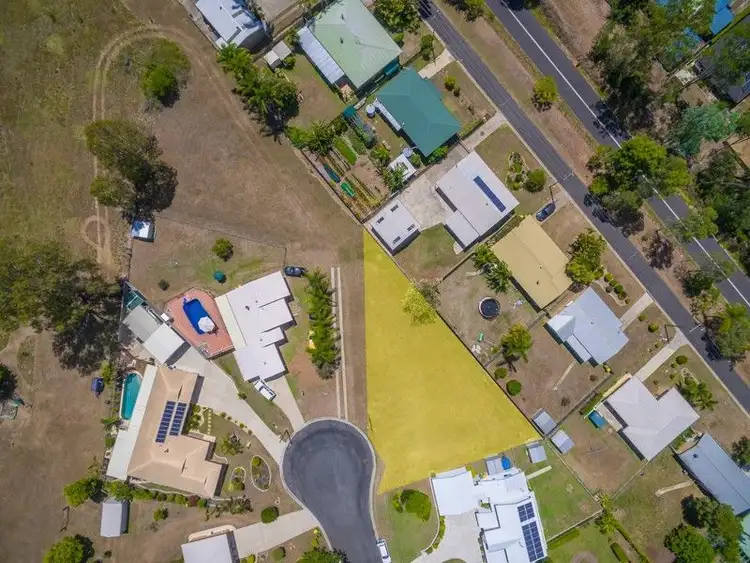 6 Woonga Court, Southside QLD 4570