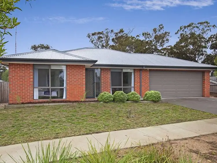 6 Grange Drive, Broadford VIC 3658