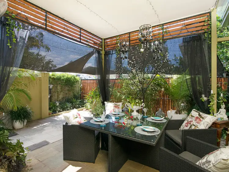 1/445 Pineridge Road, Runaway Bay QLD 4216