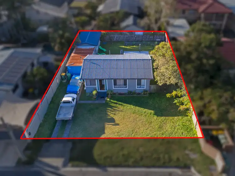 9 Kropp Street, Biggera Waters QLD 4216