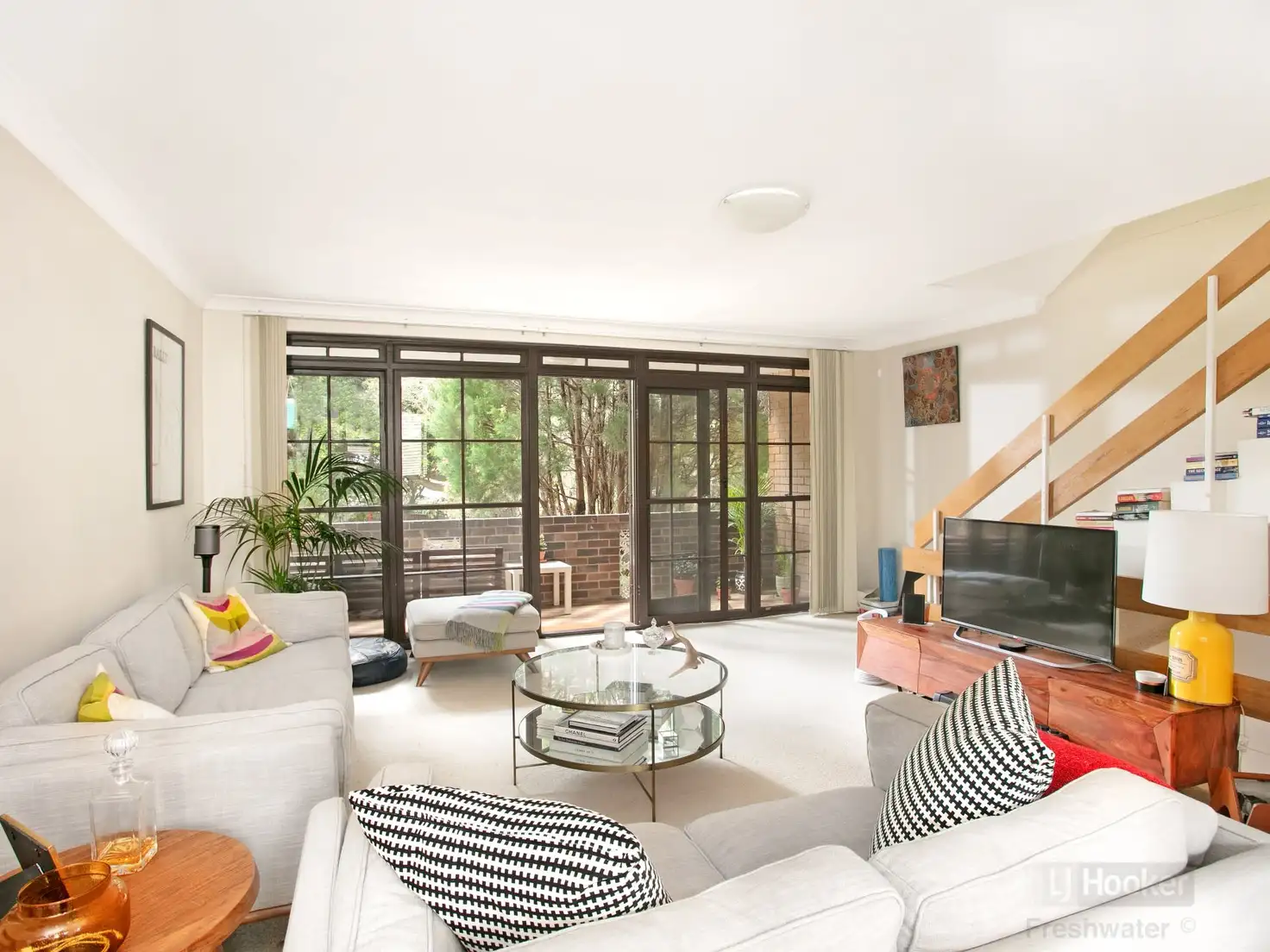 Main view of Homely townhouse listing, 2/33 Palomar Parade, Freshwater NSW 2096