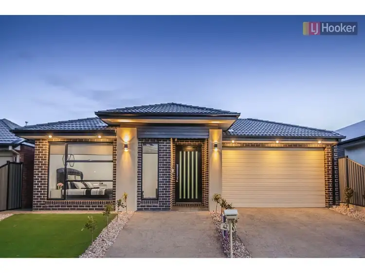42 Valiant Crescent, Craigieburn VIC 3064