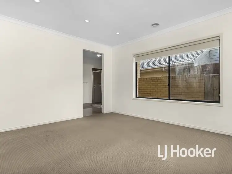 Sixth view of Homely house listing, 160 Sanctuary Lakes South Boulevard, Sanctuary Lakes VIC 3030