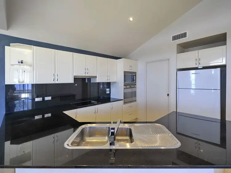Fourth view of Homely semi-detached listing, 2/9 Ocean Avenue, Anna Bay NSW 2316