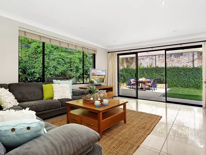 Main view of Homely townhouse listing, 2/33 Arthur Street, Fairlight NSW 2094