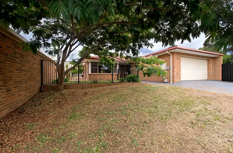 Second view of Homely house listing, 4 Painter Place, Palmerston ACT 2913