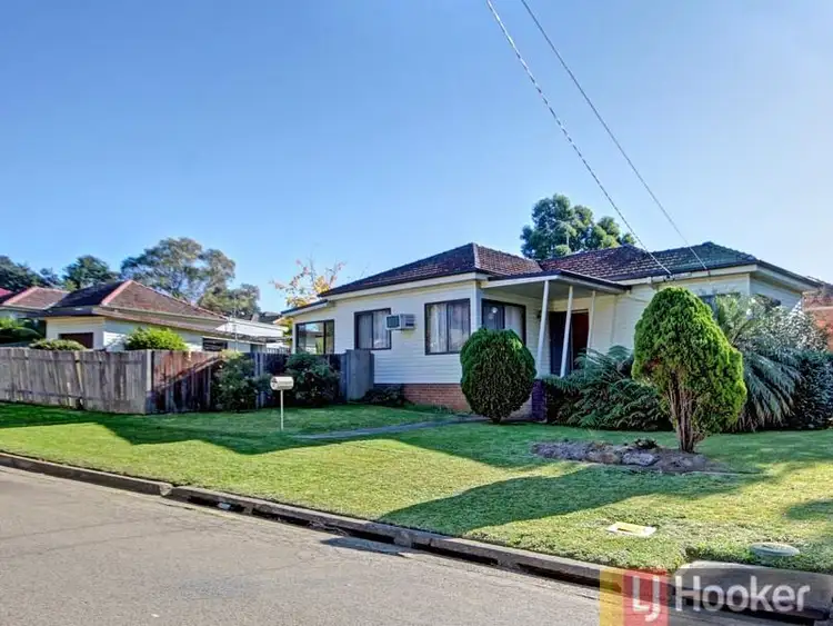 86 Lorraine Street, Peakhurst Heights NSW 2210