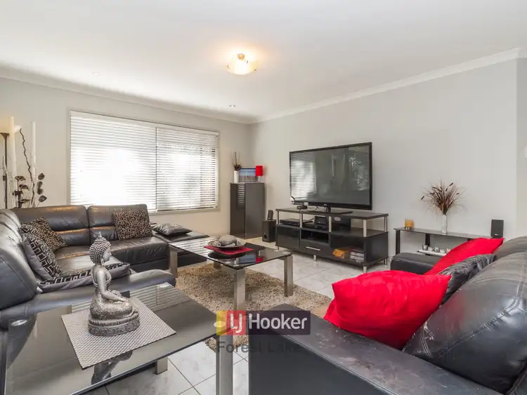 Fourth view of Homely house listing, 2 Daisy Place, Doolandella QLD 4077