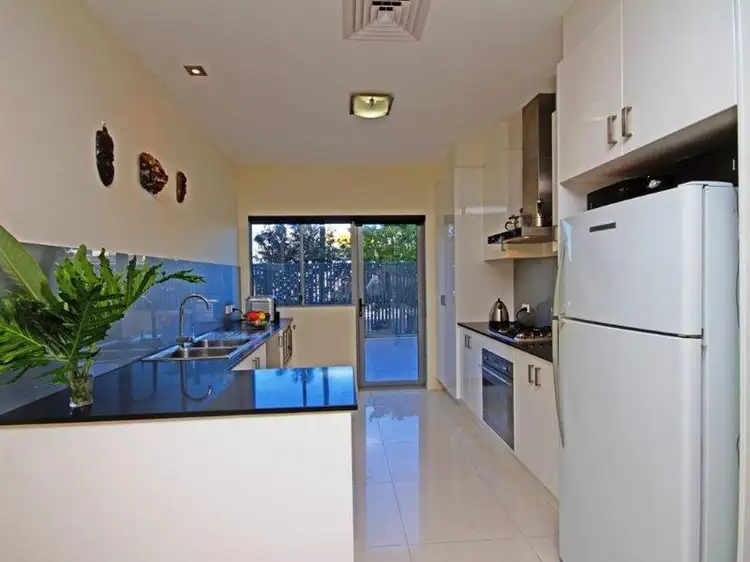 Fifth view of Homely unit listing, 1/215 Wellington Road, Kangaroo Point QLD 4169