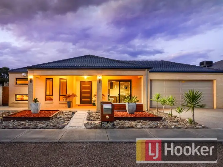 Main view of Homely house listing, 4 Hollyrood Drive, Berwick VIC 3806
