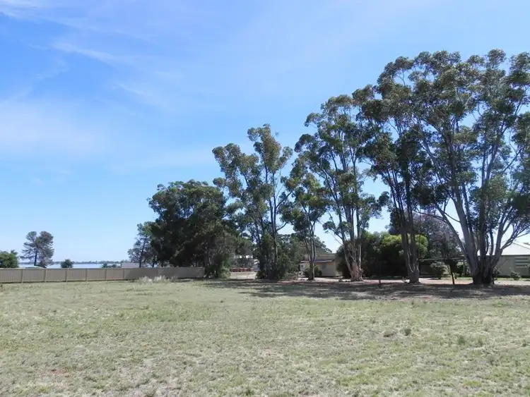 12 Inverell Court, Lake Boga VIC 3584