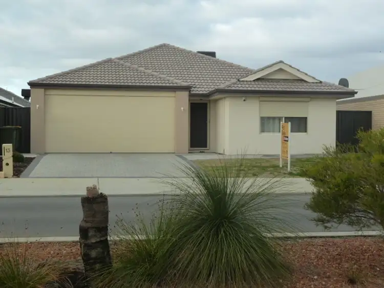 13 Tourmaline Bvd, Byford WA 6122