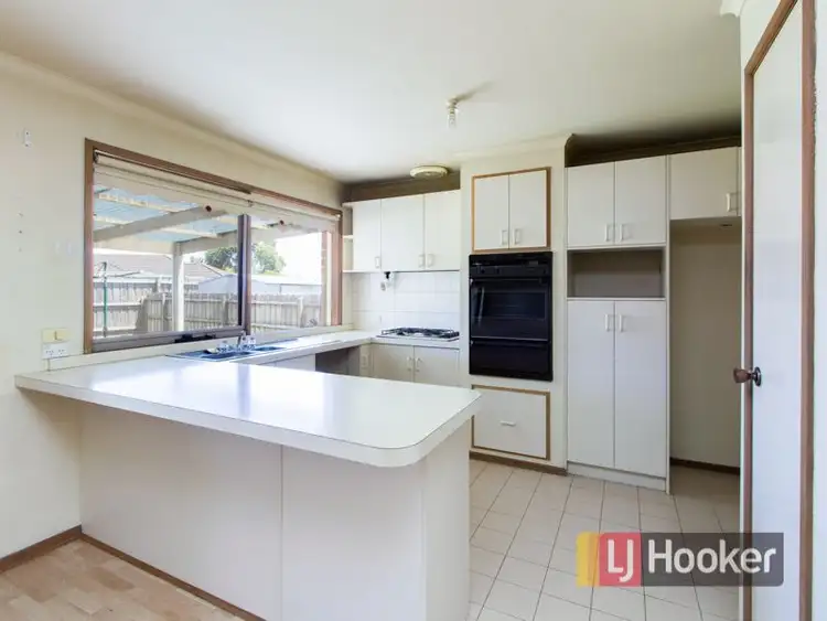 Second view of Homely house listing, 7 Westminister Court, Hampton Park VIC 3976
