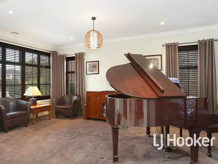 Sixth view of Homely house listing, 8 Sandhill Rise, Sanctuary Lakes VIC 3030