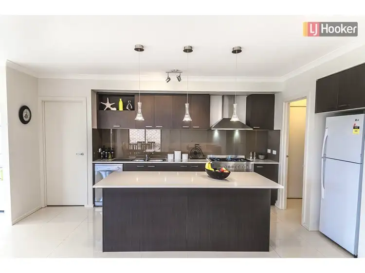 Third view of Homely house listing, 5 Montpellier Crescent, Craigieburn VIC 3064