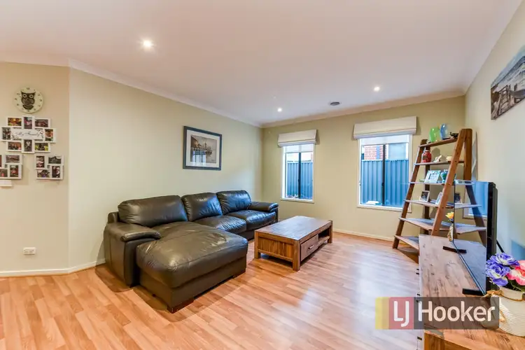Second view of Homely house listing, 9 Platt Close, Pakenham VIC 3810