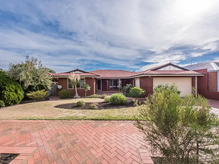 35 Avocet Road