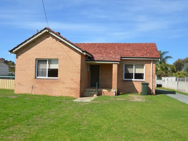 17 Peet Street, Harvey WA 6220
