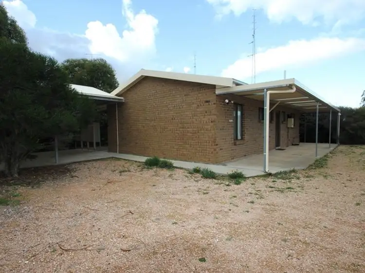 152 Coast Road, Moonta Bay SA 5558