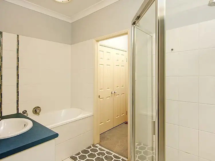 Sixth view of Homely house listing, 5 Marigold Cl, Springfield Lakes QLD 4300