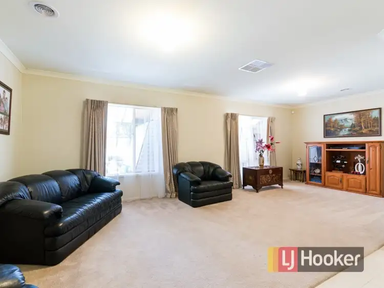 Fourth view of Homely house listing, 4 Malouf Court, Pakenham VIC 3810