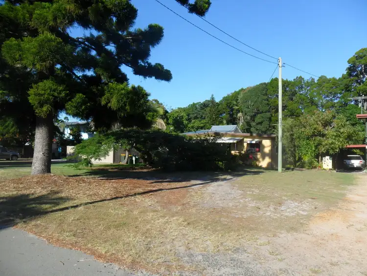 12 Nulu Street, Bongaree QLD 4507