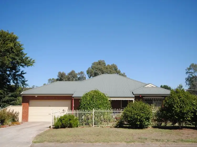 2A Coates Court, Alexandra VIC 3714