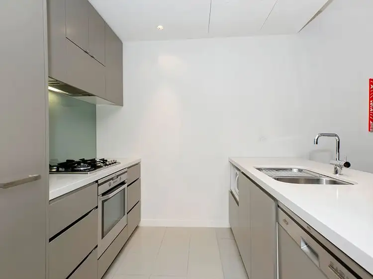 Fourth view of Homely apartment listing, 720/55 Queens Road, Melbourne VIC 3004