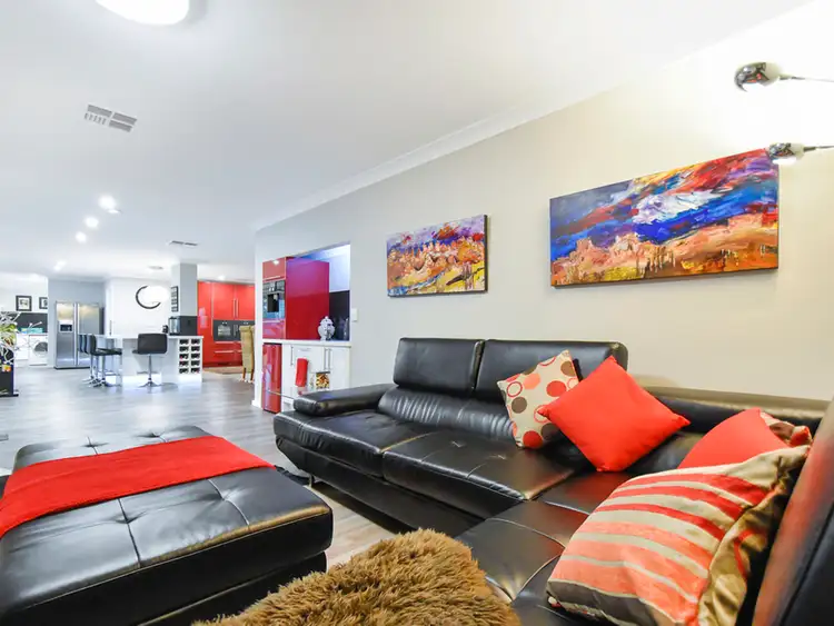 Seventh view of Homely house listing, 8 High Tor, Woodvale WA 6026