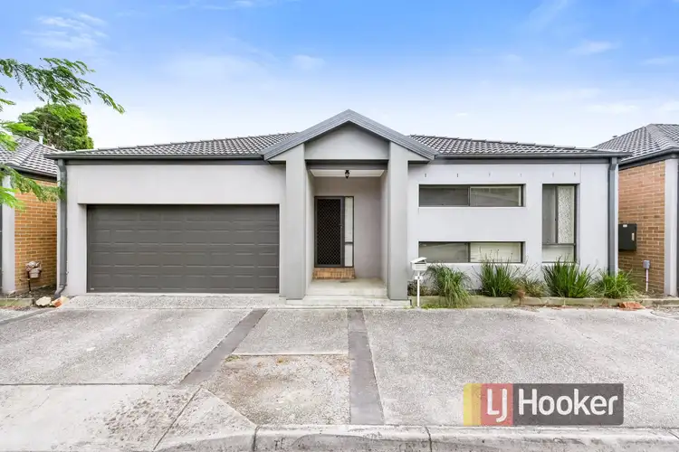 5 Dealbata Lane, Pakenham VIC 3810