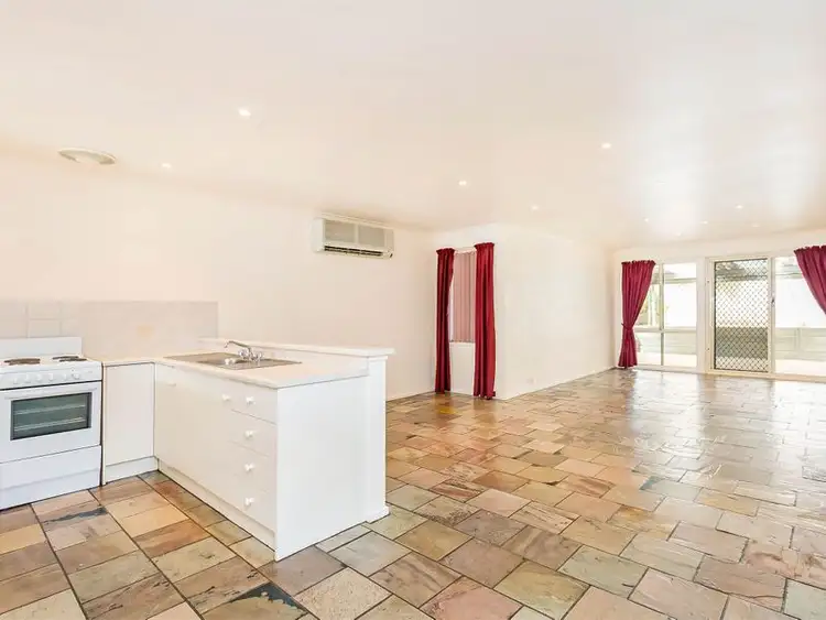 15 Veart Court, Woodcroft SA 5162