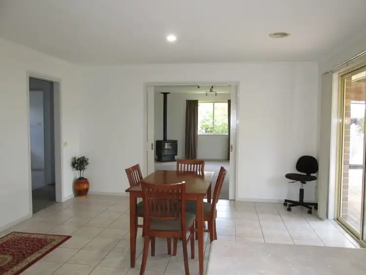 Fourth view of Homely house listing, 25 Charlton Place, Bairnsdale VIC 3875