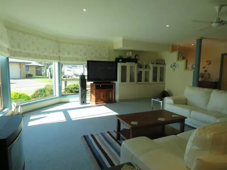 Sixth view of Homely house listing, 18 Waterloo Court, Paynesville VIC 3880