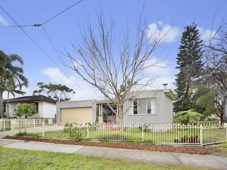 1 Lasseter Avenue, Chifley NSW 2036