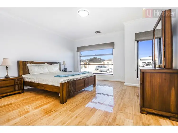 Third view of Homely house listing, 17 Biltmore Crescent, Roxburgh Park VIC 3064