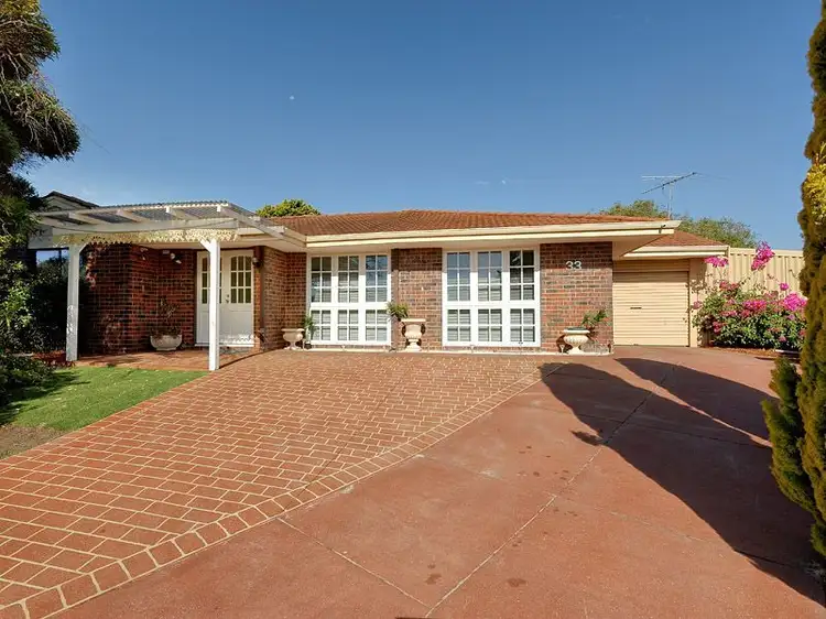 33 Burnett Avenue, Leeming WA 6149