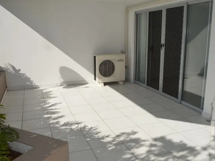 Fifth view of Homely unit listing, 4/161 Marine Parade, Southport QLD 4215