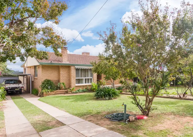 8 Bligh Street, Cowra NSW 2794