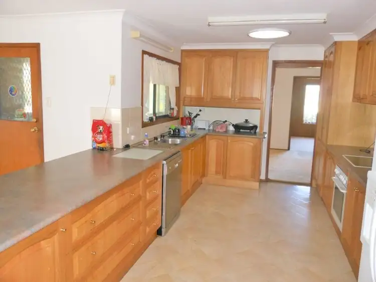 30 Tipperary Road, Young NSW 2594
