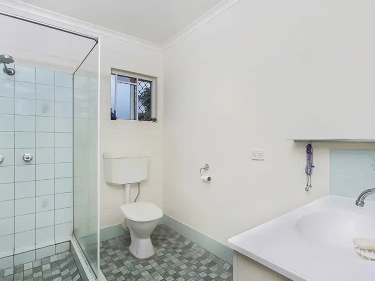 Seventh view of Homely unit listing, 11/165 Mayers St, Manoora QLD 4870