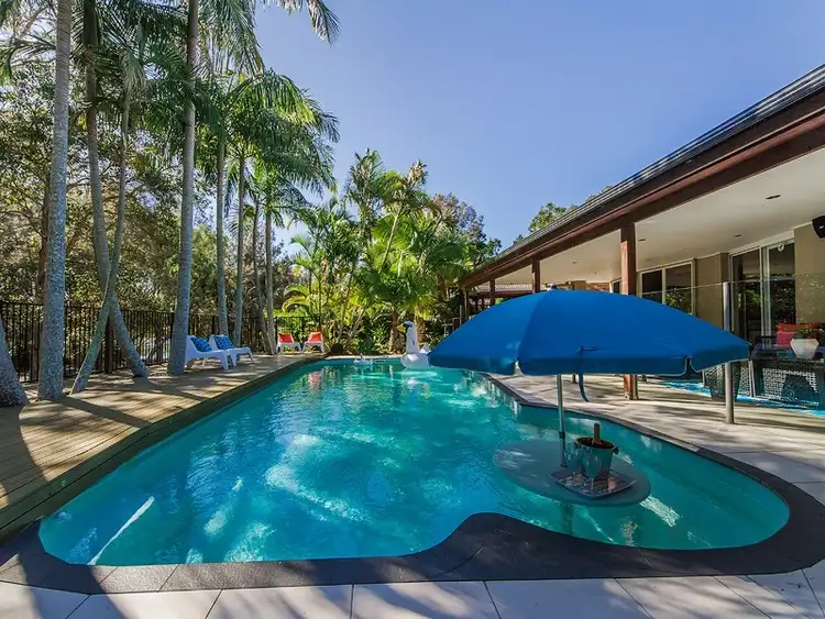 4 Pinnacle Court, Robina QLD 4226